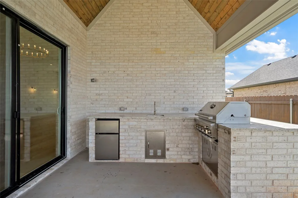 1317 Tahonta Drive Hewitt, TX 76643