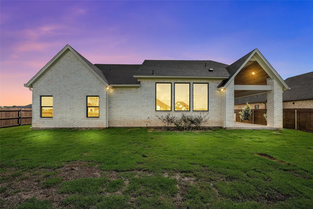 1317 Tahonta Drive Hewitt, TX 76643