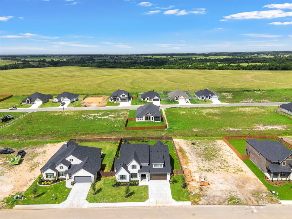 1317 Tahonta Drive Hewitt, TX 76643