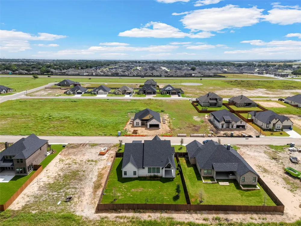 1317 Tahonta Drive Hewitt, TX 76643