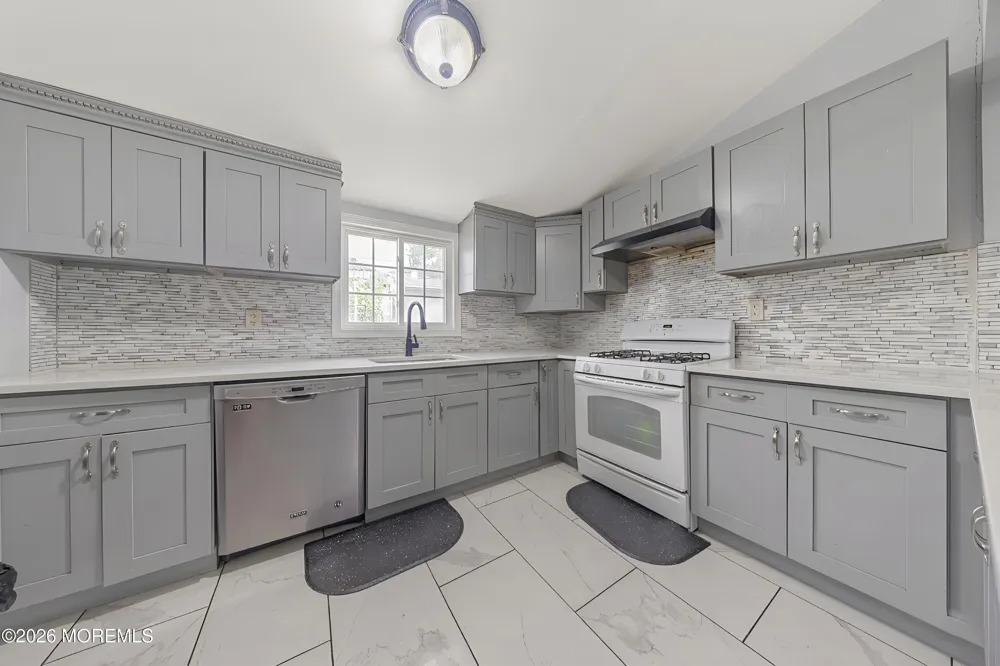 11141118 Magie Avenue Elizabeth, NJ 07208