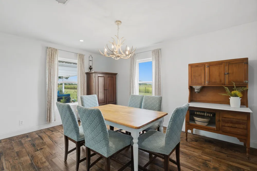 698 Hackberry Road Van Alstyne, TX 75495
