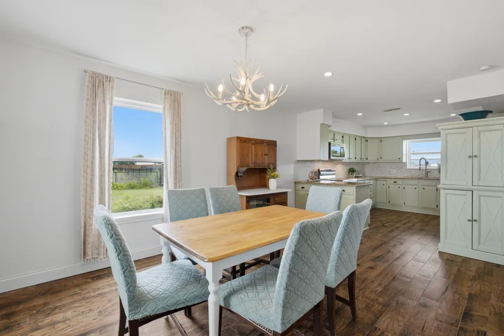698 Hackberry Road Van Alstyne, TX 75495