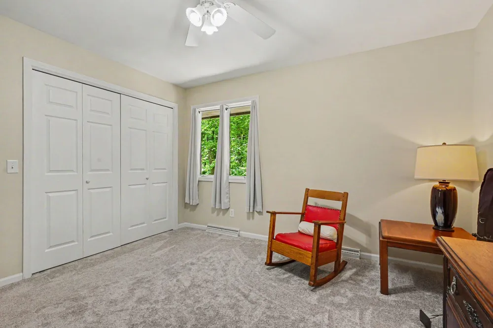 8656 W R AVENUE Kalamazoo, MI 49009