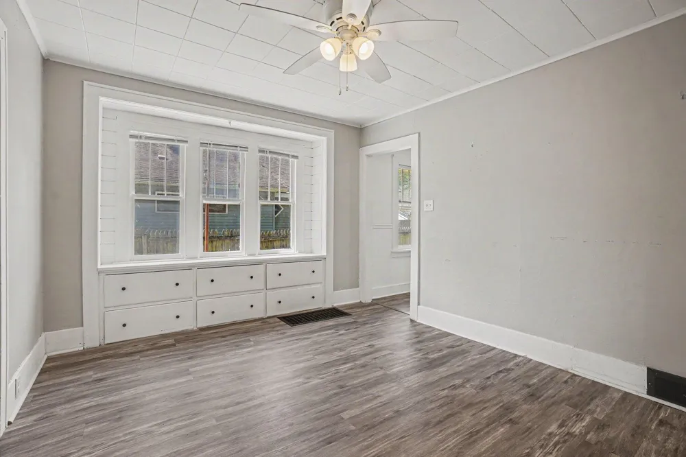 607 Ira Avenue Kalamazoo Charter Township, MI 49048
