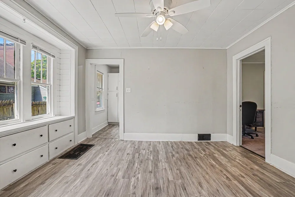 607 Ira Avenue Kalamazoo Charter Township, MI 49048