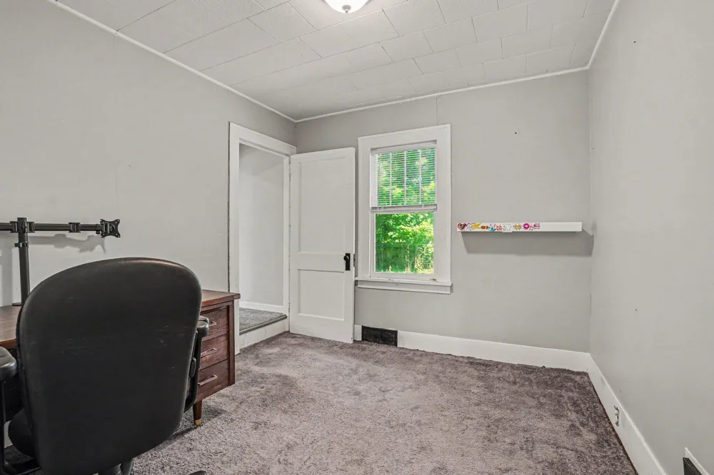 607 Ira Avenue Kalamazoo Charter Township, MI 49048