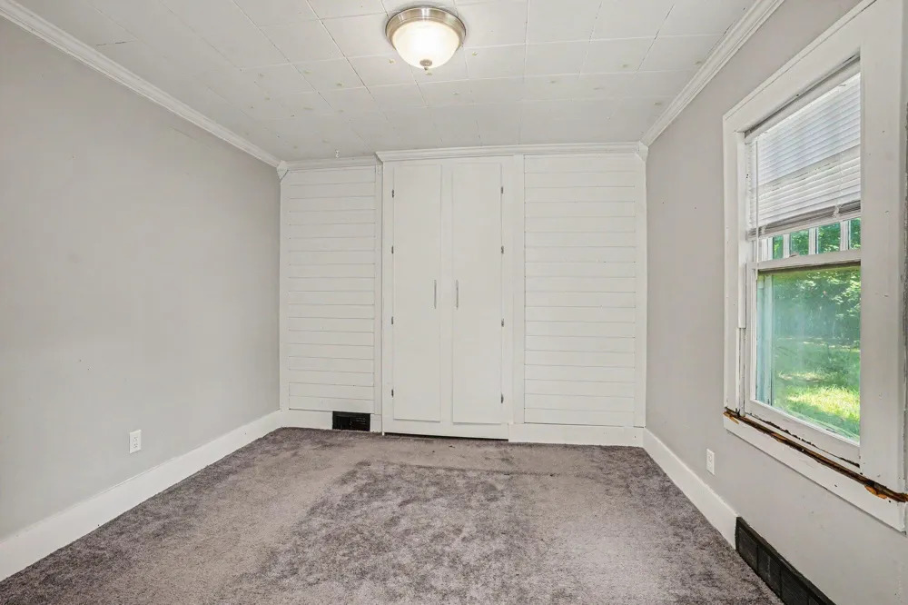 607 Ira Avenue Kalamazoo Charter Township, MI 49048