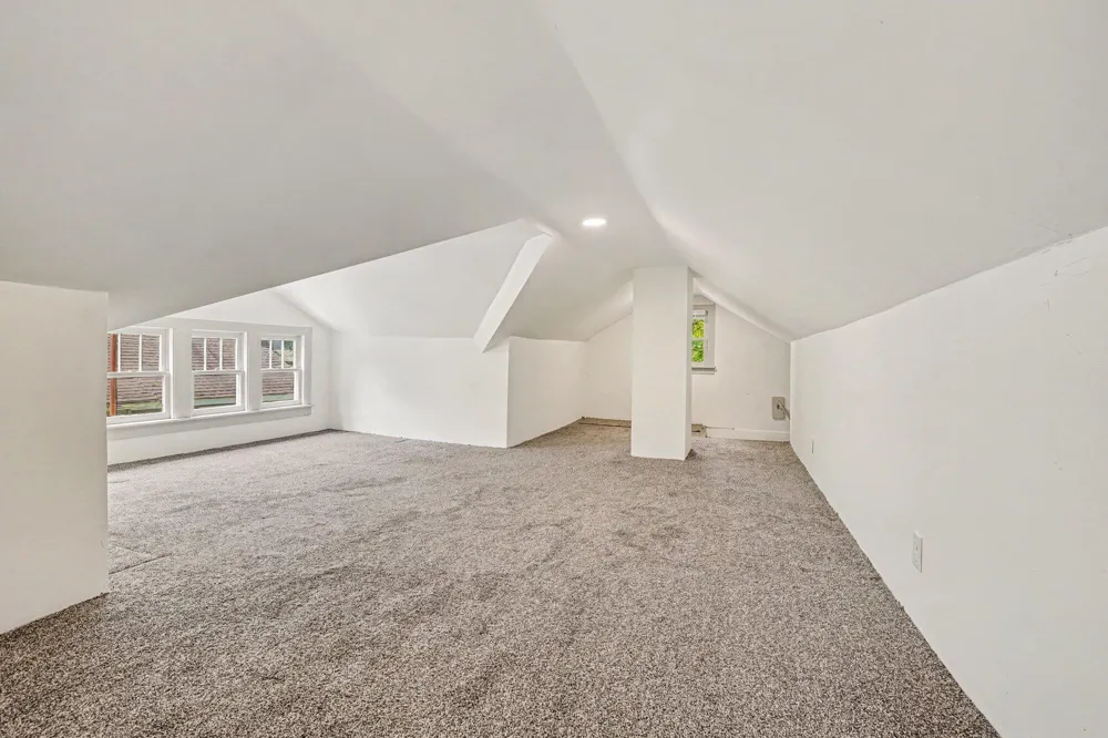 607 Ira Avenue Kalamazoo Charter Township, MI 49048