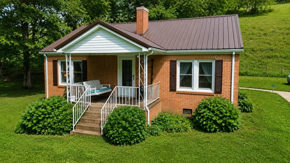 2039 Blackburn Hollow Rd Cornersville, TN 37047
