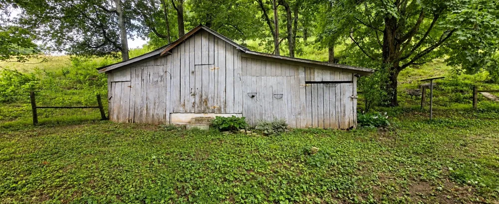 2039 Blackburn Hollow Rd Cornersville, TN 37047