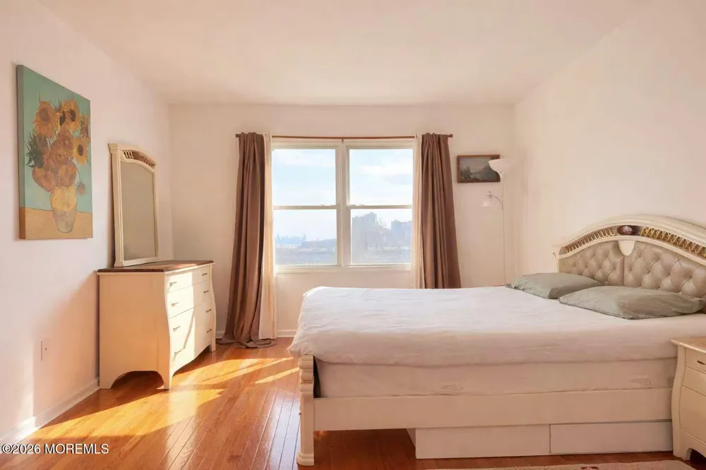 330 Promenade #330 Edgewater, NJ 07020