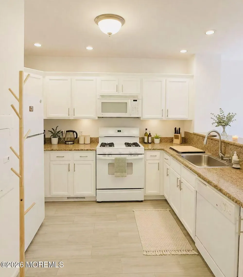 330 Promenade #330 Edgewater, NJ 07020