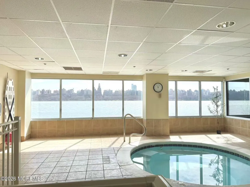 330 Promenade #330 Edgewater, NJ 07020