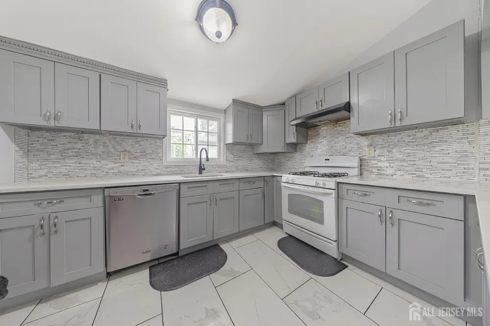 1114-1118 Magie Avenue Elizabeth, NJ 07208
