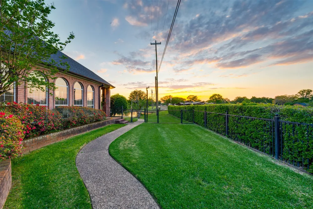 100 Clearview Drive Bullard, TX 75757
