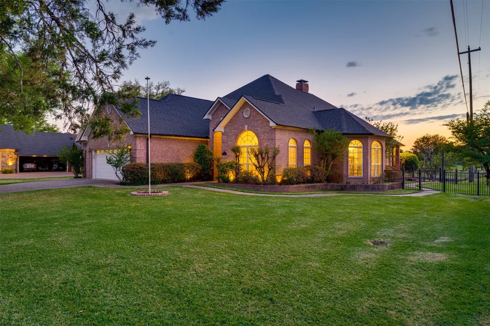 100 Clearview Drive Bullard, TX 75757