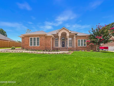 115 Raintree Drive