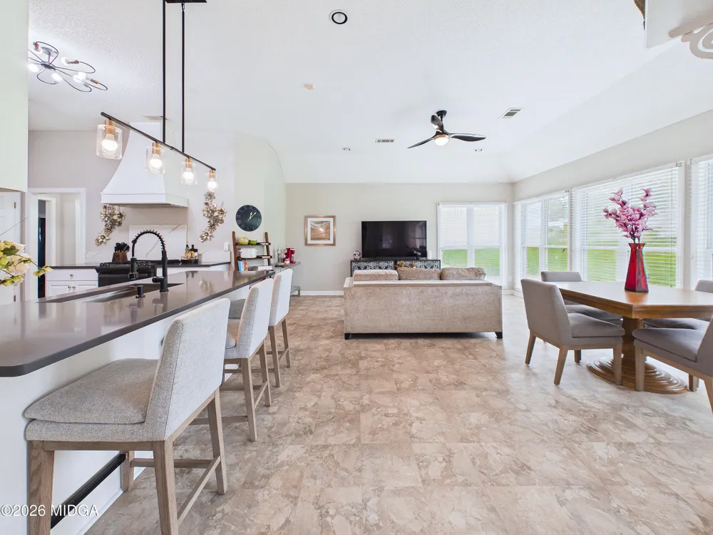 115 Raintree Drive Warner Robins, GA 31088