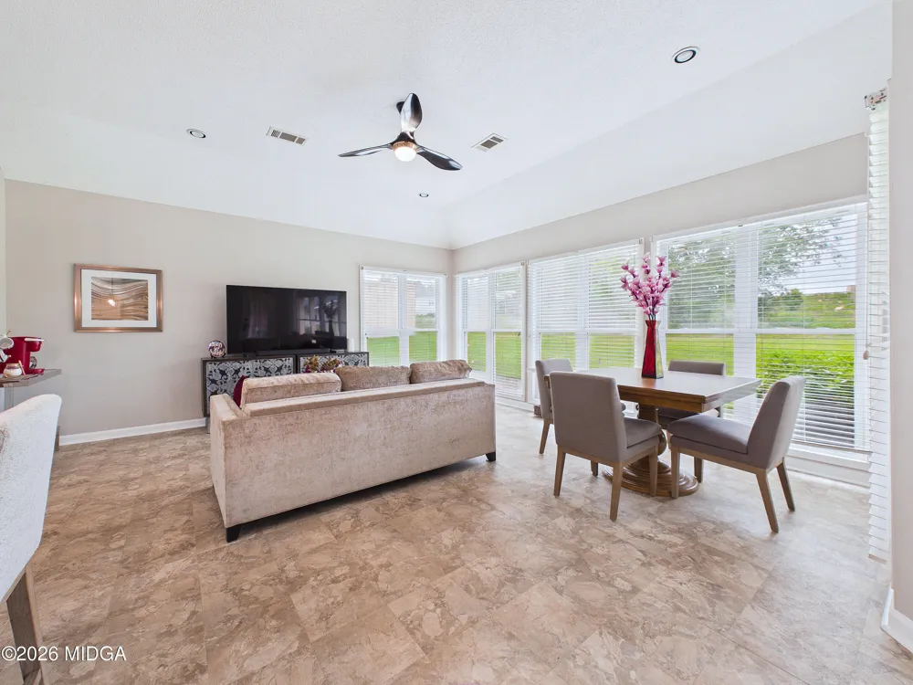 115 Raintree Drive Warner Robins, GA 31088
