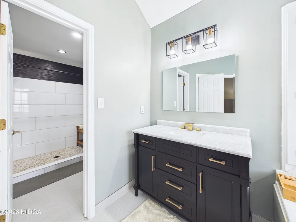 115 Raintree Drive Warner Robins, GA 31088