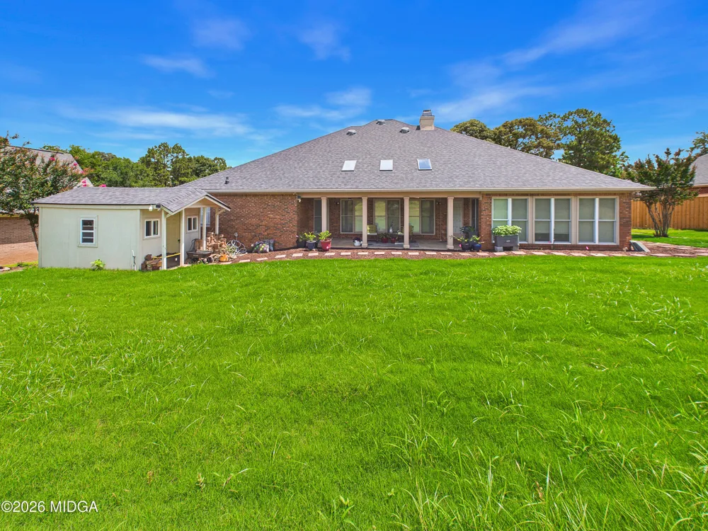 115 Raintree Drive Warner Robins, GA 31088