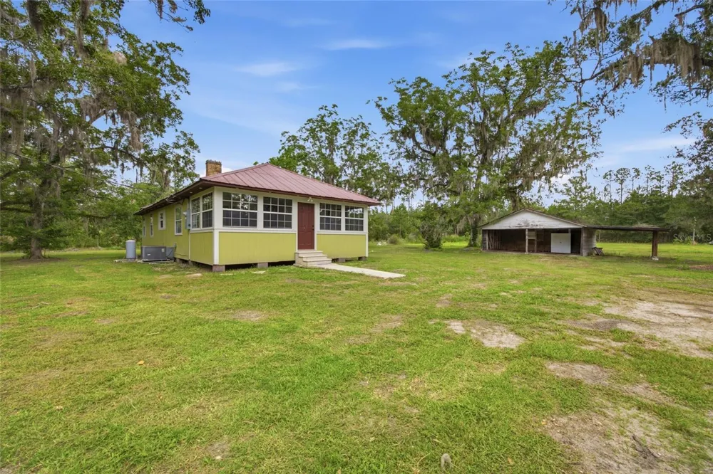 13216 NE 140TH STREET Waldo, FL 32694