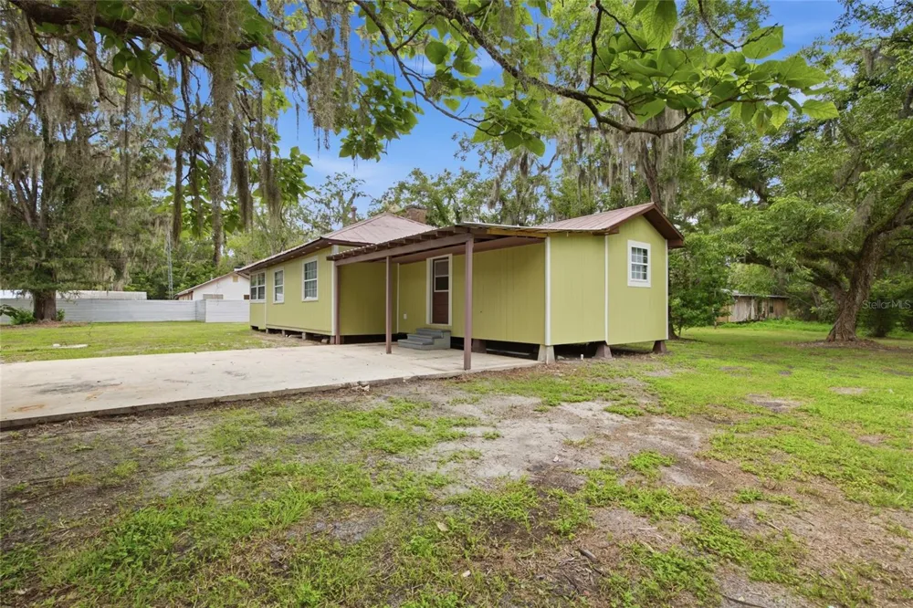 13216 NE 140TH STREET Waldo, FL 32694