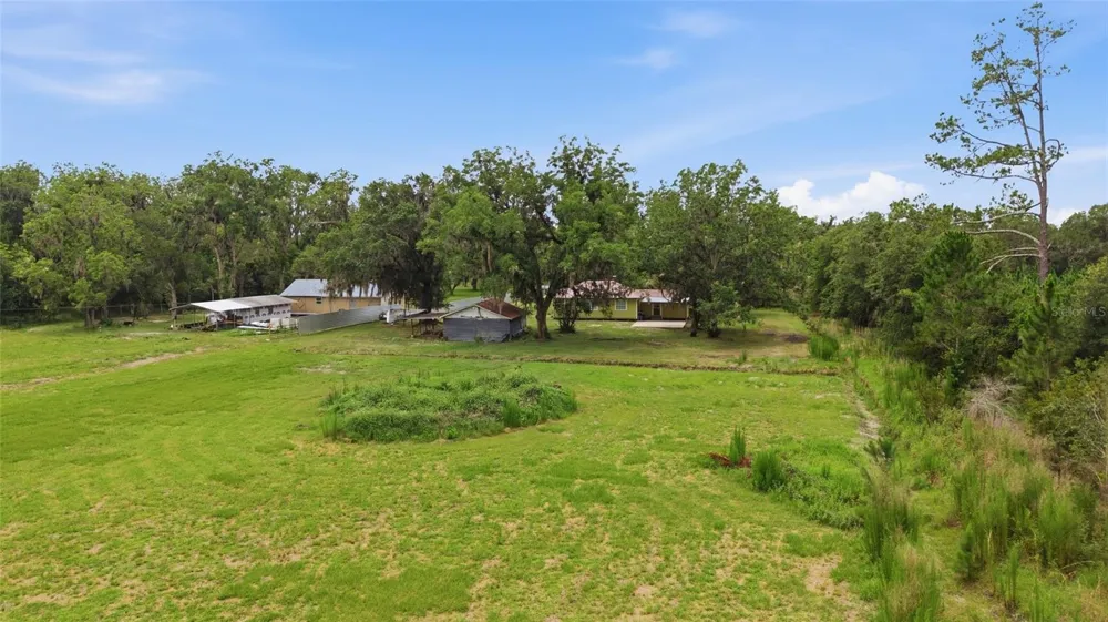 13216 NE 140TH STREET Waldo, FL 32694
