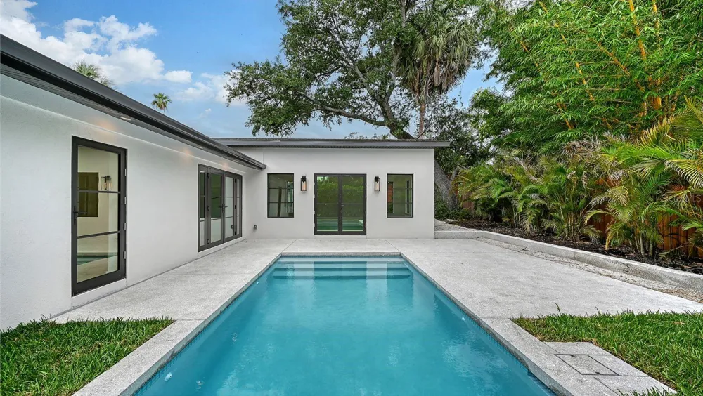 1041 INDIAN BEACH DRIVE Sarasota, FL 34234