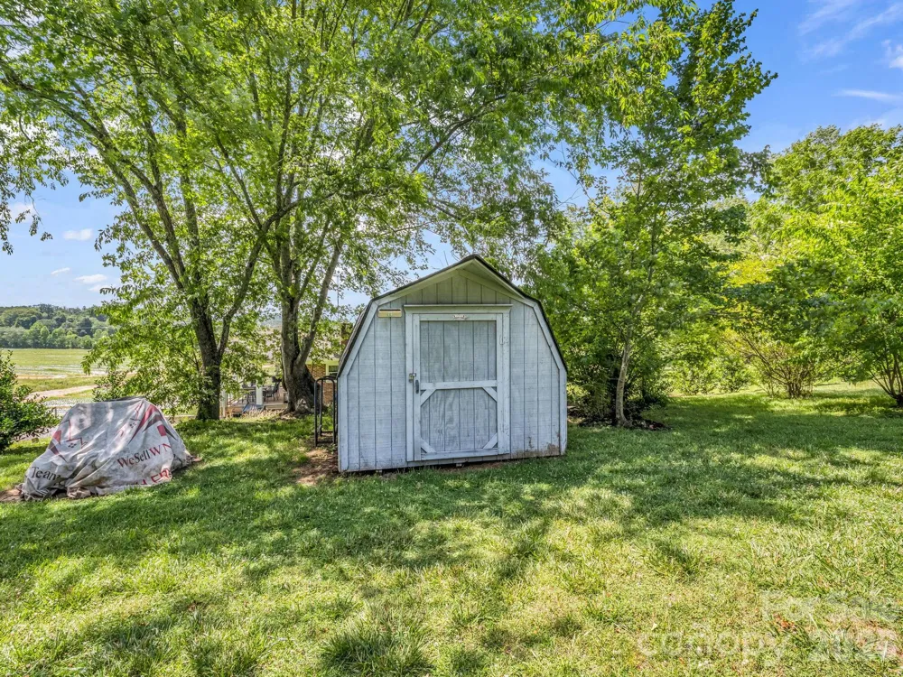 210 Banner Farm Road Mills River, NC 28759