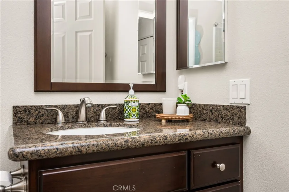 8131 E Oak Ridge Anaheim, CA 92808