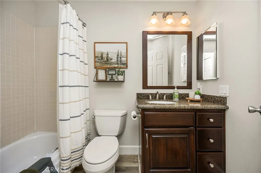 8131 E Oak Ridge Anaheim, CA 92808