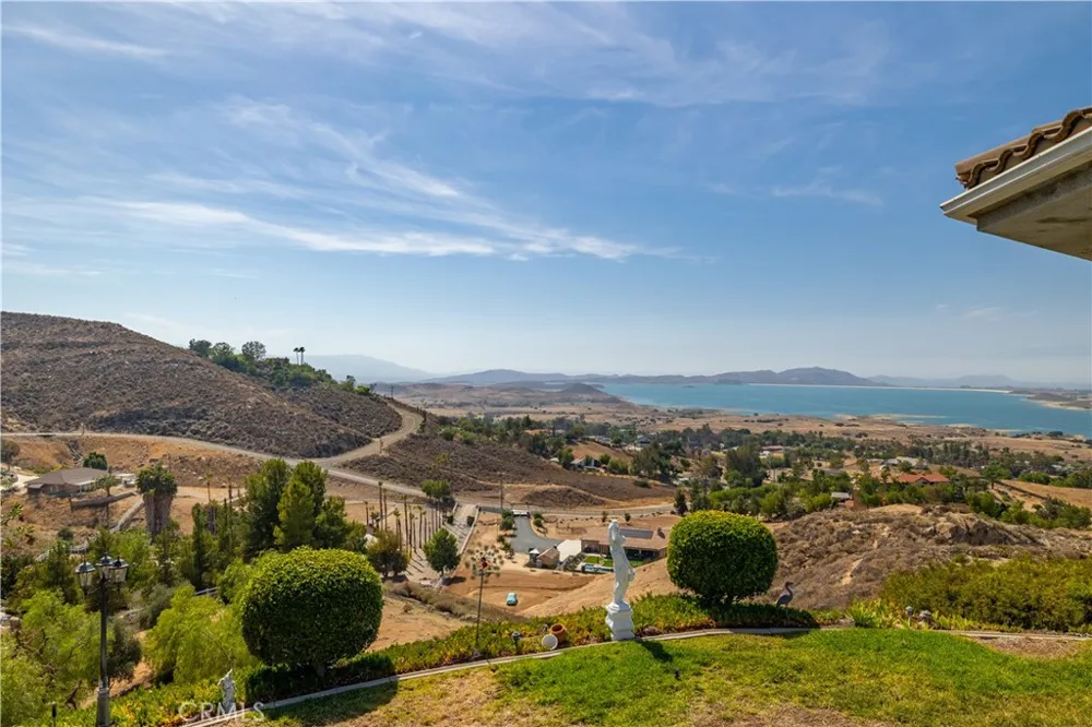 20881 Mandeville Lake Mathews, CA 92570