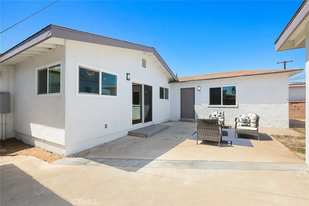 1227 E Grovecenter West Covina, CA 91790