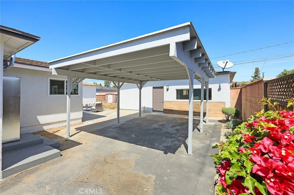 1227 E Grovecenter West Covina, CA 91790