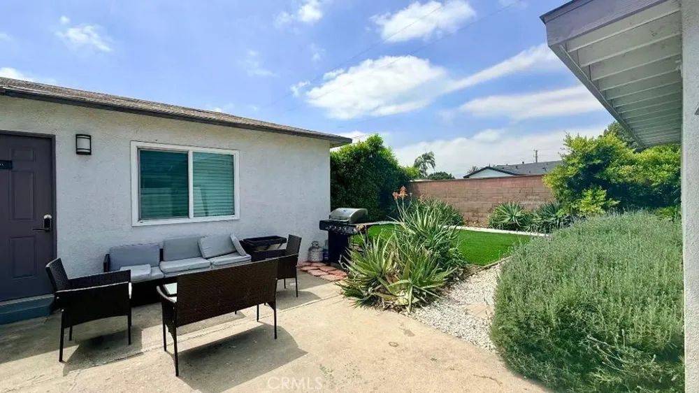 1227 E Grovecenter West Covina, CA 91790