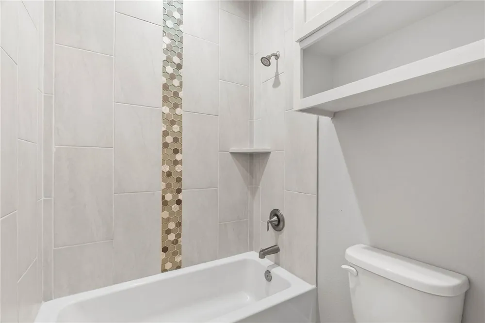 100 Speargrass Odem, TX 78370