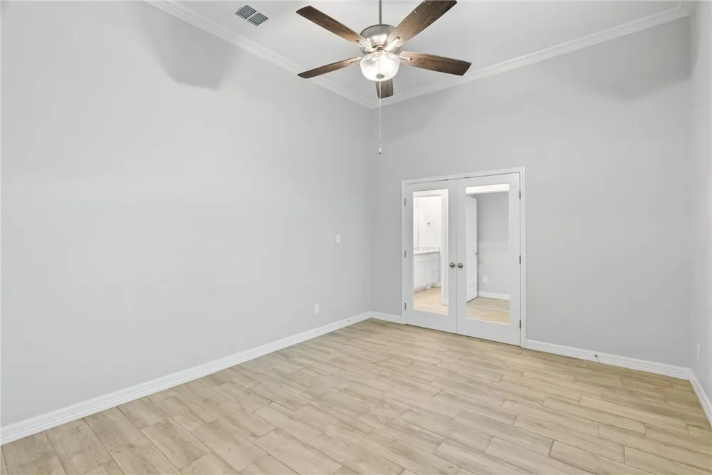 100 Speargrass Odem, TX 78370