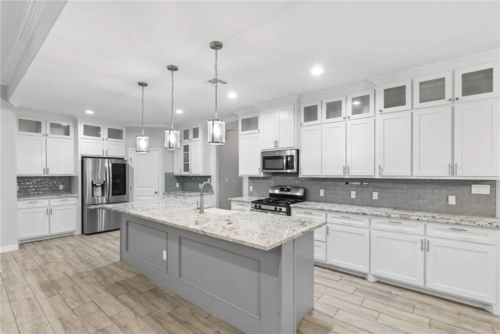 100 Speargrass Odem, TX 78370