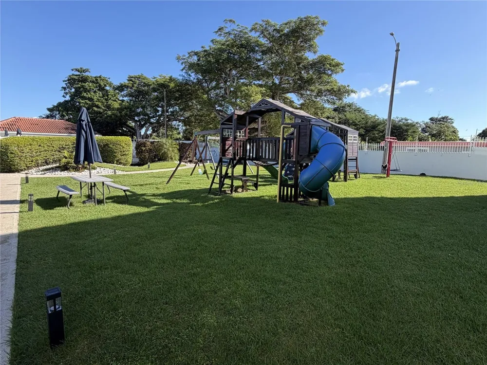 208 COND. VEREDAS DEL MAR #208 Vega Baja, PR 00693