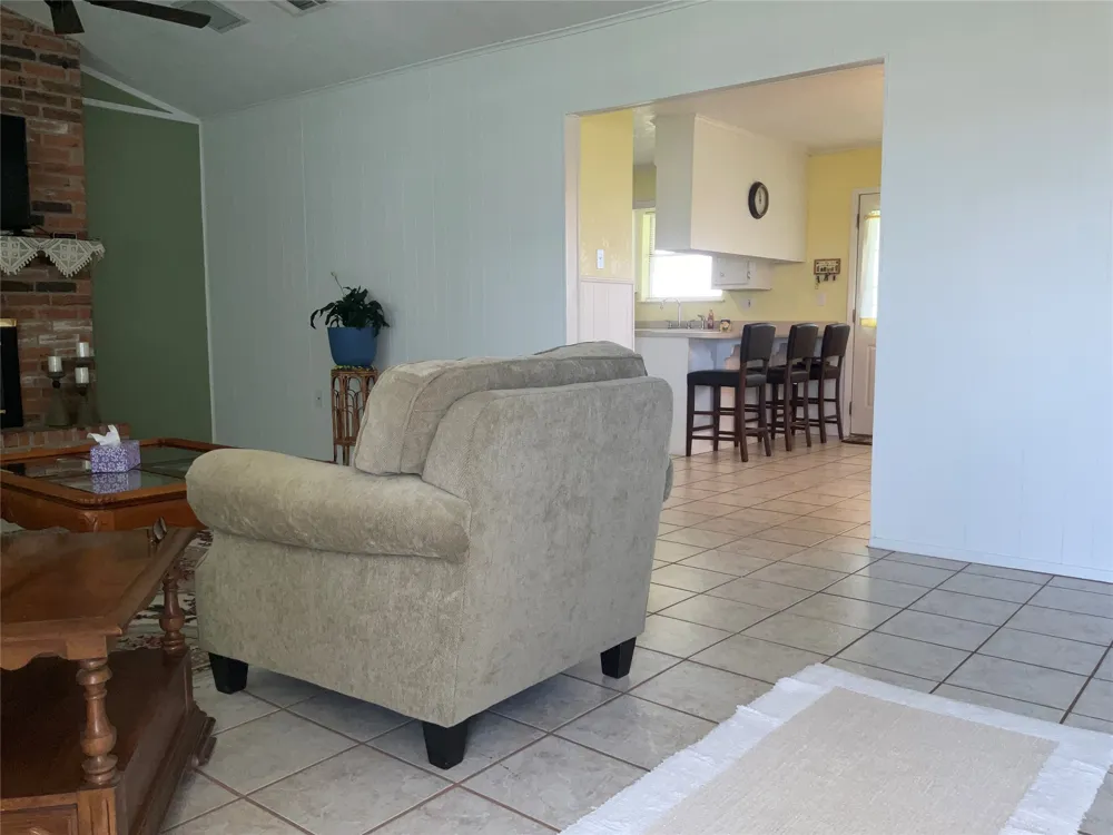 14261 Wortham Bend Road China Spring, TX 76633