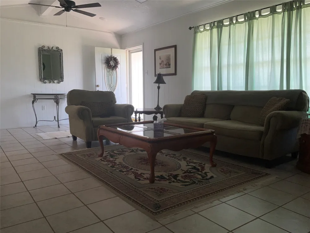 14261 Wortham Bend Road China Spring, TX 76633