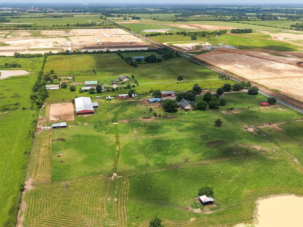 33737 Cameron Road Waller, TX 77484
