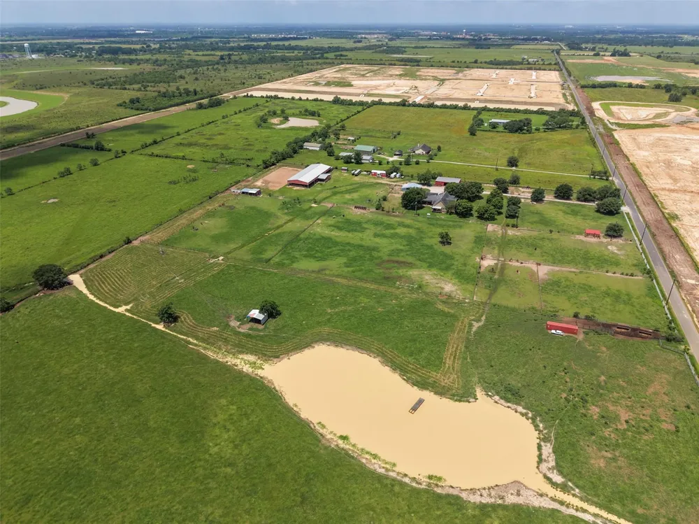 33737 Cameron Road Waller, TX 77484