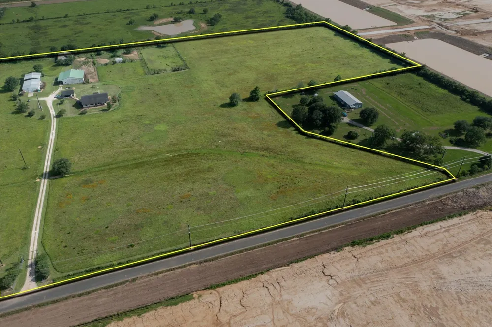 33737 Cameron Road Waller, TX 77484