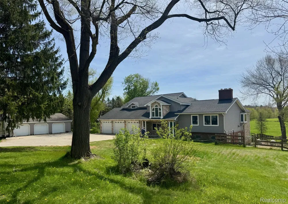 3556 E Dryden Road Dryden Township, MI 48455