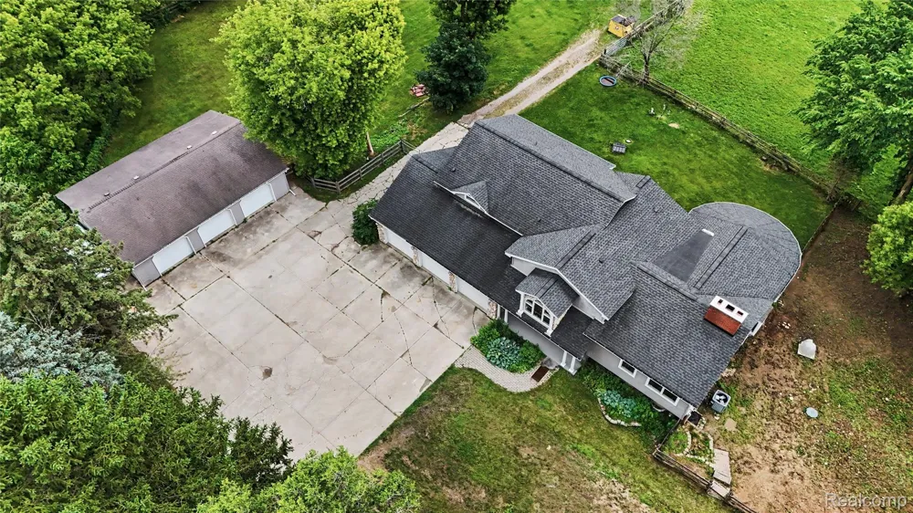 3556 E Dryden Road Dryden Township, MI 48455