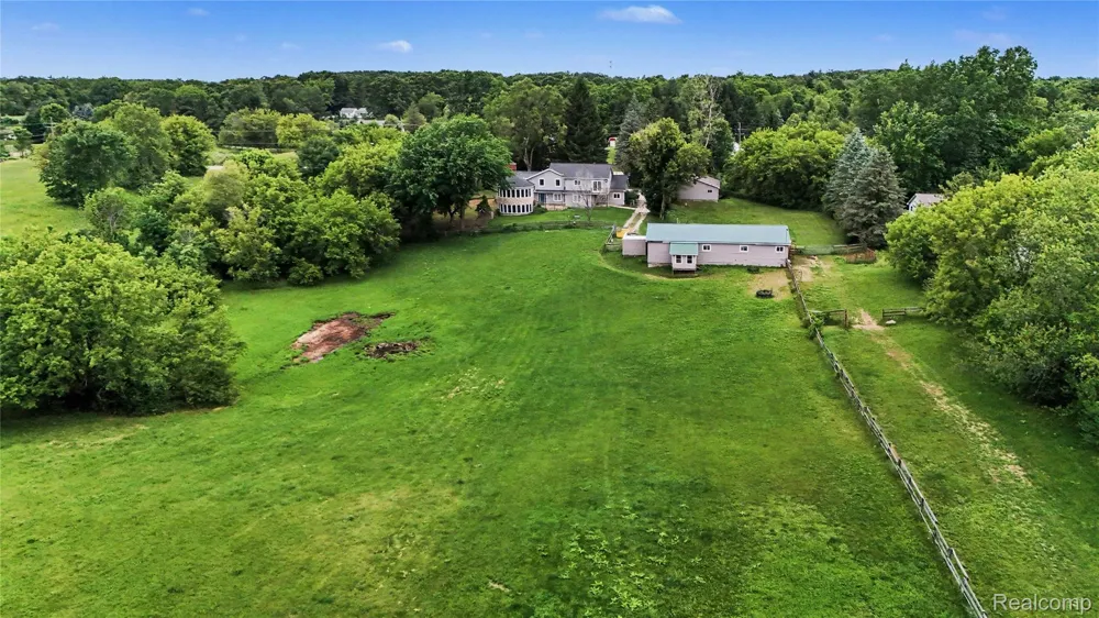 3556 E Dryden Road Dryden Township, MI 48455