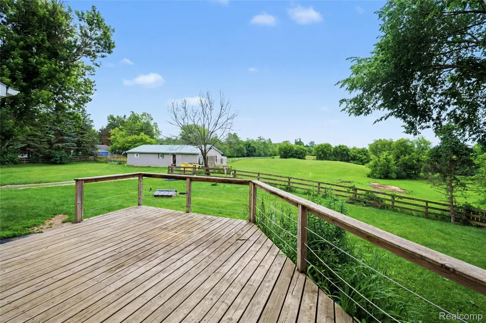 3556 E Dryden Road Dryden Township, MI 48455